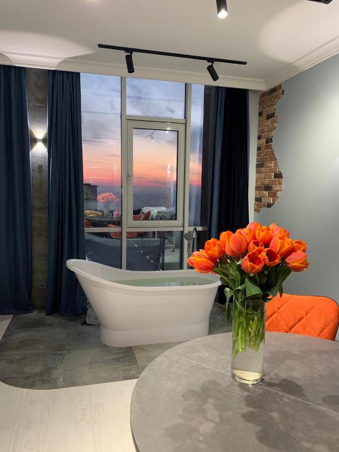 Vip Apartments With Sea View In Odessa Eksteriør billede